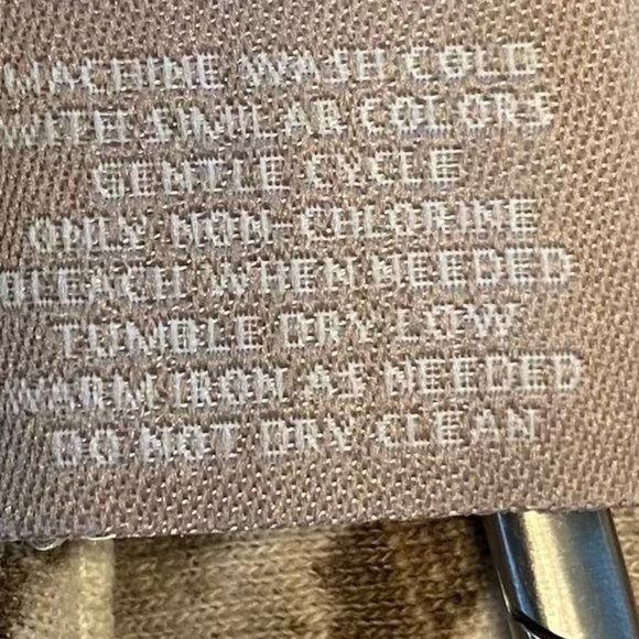 Chico’s Tropical Print Top - Picture 8 of 9